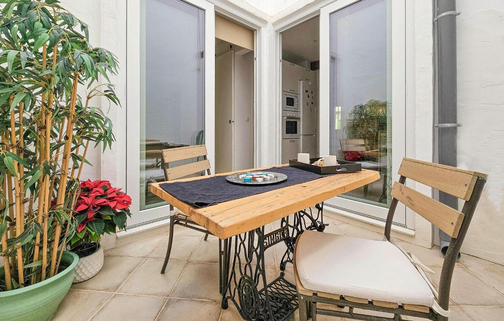 1 Bedroom Stunning In Apartment Estepona